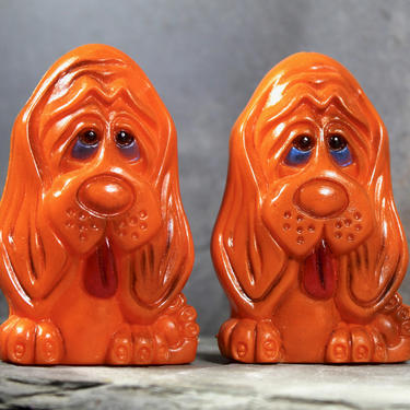Vintage Orange Sad Hound Salt &amp; Pepper Shakers - Circa 1970s - Kitschy Sad Hound Salt and Pepper Shakers  | FREE SHIPPING 