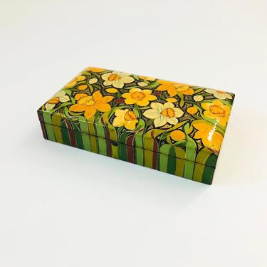 Vintage Lacquered Daffodil Box 
