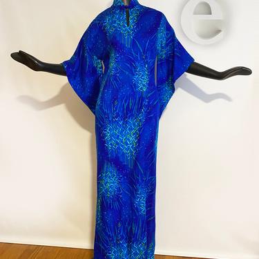 Vintage 60s 70s Cheongsam Maxi Dress • Hippie Boho Asian Hawaiian Tiki Oasis • Bell Angel Sleeve Full Length • Chinese Gown • Kimo's Size M 