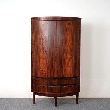 Danish Rosewood Corner Cabinet - (319-064) 