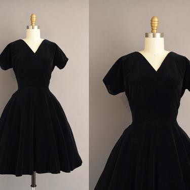 vintage 1950s dress | Gorgeous Jet Black Velvet Sweeping Full Skirt Holiday Cocktail Party Dress | Small | 50s vintage dress 
