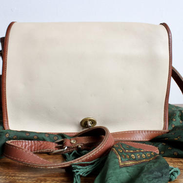 Vintage White Leather Coach Crossbody with Brown Detail, Classic Coach Purse, Vintage Designer Bag, Classic Purse, Leather Bag, Saddle Bag 