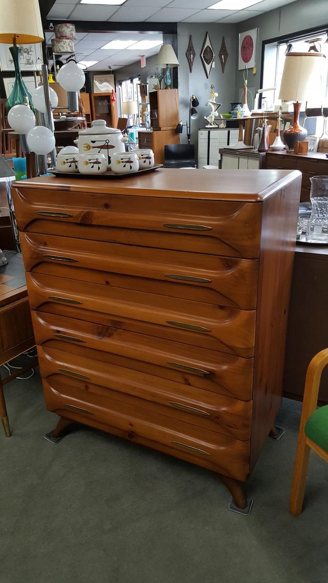 MidCentury Modern pine dresser with sculpted drawer facings Peg Leg