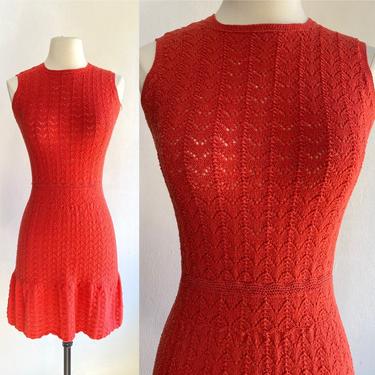 Vintage 1930s 1940s CORAL CROCHET KNIT Dress / Fitted / Ruffle Hem 