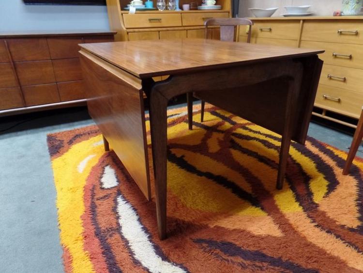 MidCentury Modern drop leaf walnut dining table Peg Leg Vintage Beltsville, MD