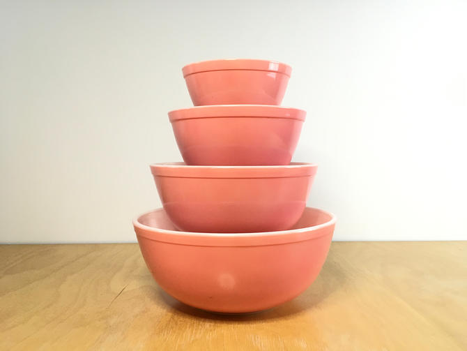Vintage Pyrex Pink Mixing Bowl Nesting Bowls Set of 4 Bowls 