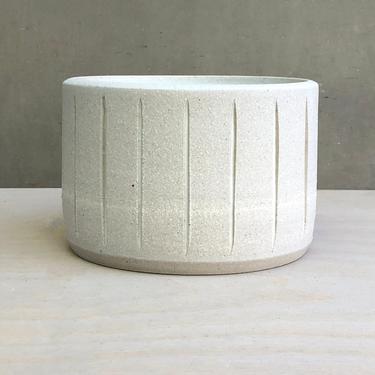 Ceramic Carved Planter Raw “Snow”- 5 1/2&quot; 
