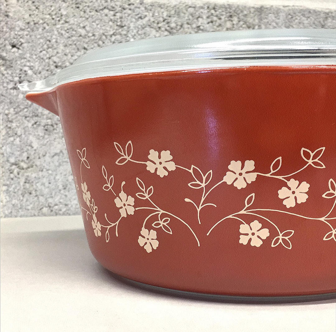 Pyrex Trailing Flowers #474 Casserole Dish high quality