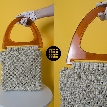 Vintage 70s Beige Macrame Crochet Handbag Hippie Purse Bag with Amber Plastic Top Handle 