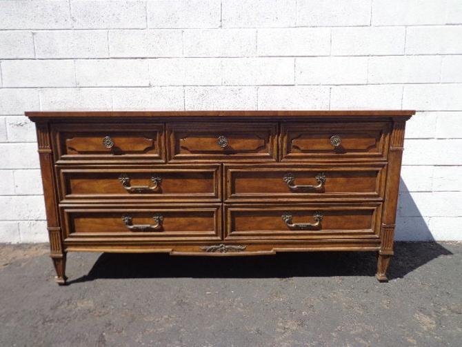 Vintage Regency Dixie Dresser Buffet Media Console Changing Table