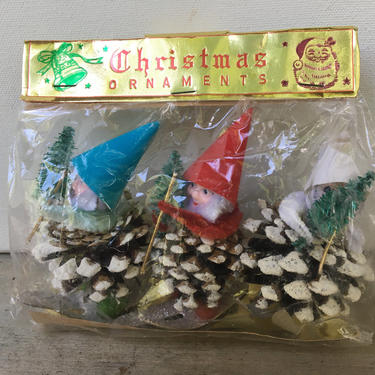 Vintage Pine Cone Elves In Original Package, 3 Skiing Elf 