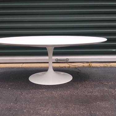 Eero Saarinen for Knoll oval coffee table by CentimentalValue