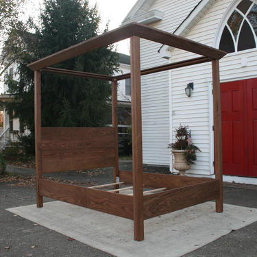 CcRnV5 Canopy Solid Hardwood Bed with Straight Posts and Slanted Crown to Rails - natural color 