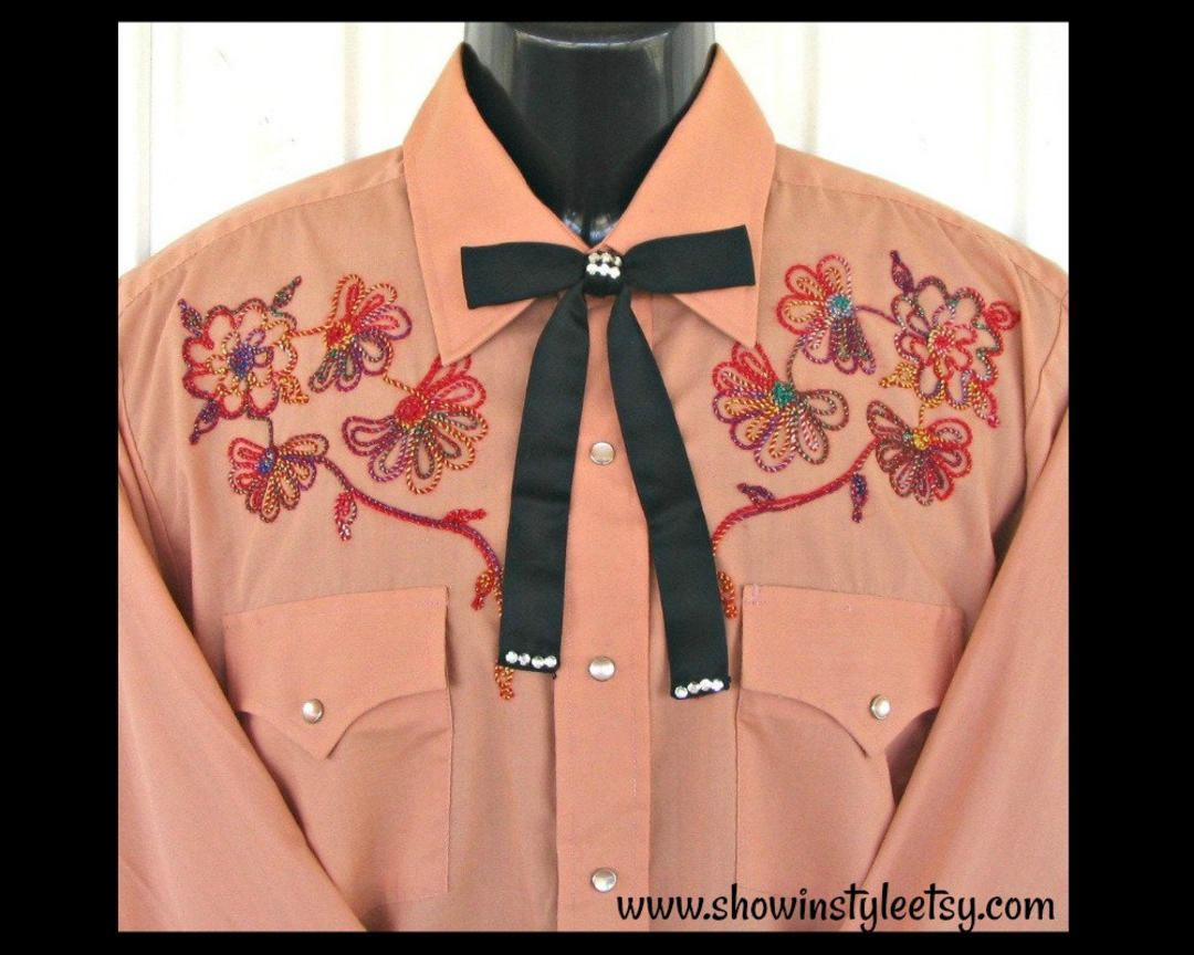 Vintage Western String Tie, Cowboy or Cowgirl Tie, Black with Show In