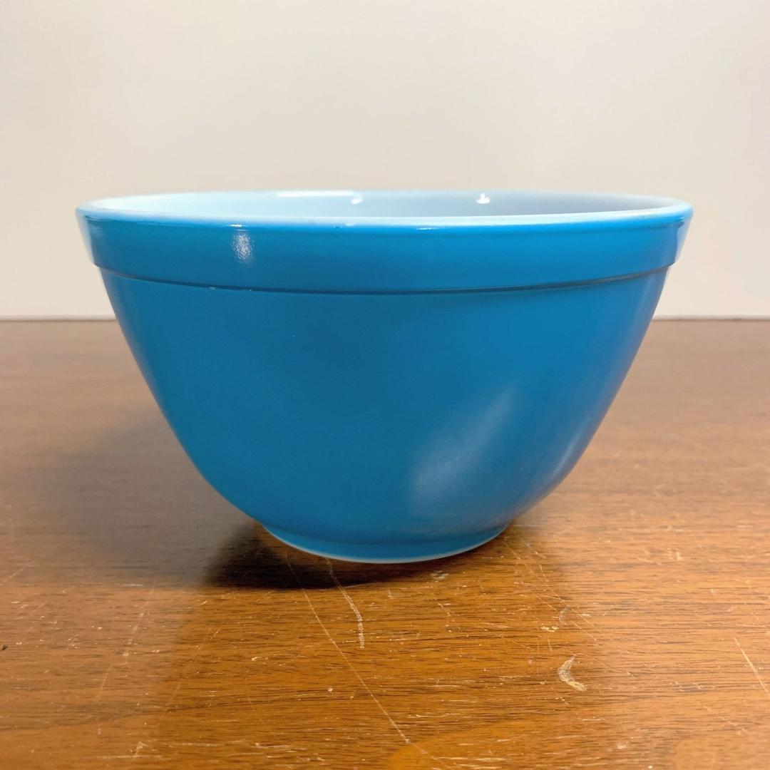 Vintage PYREX #401 1-1/2 Pt. Primary Blue Small Nesting Mixing Bowl USA