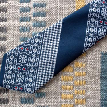 Vintage 1970s Sears Mens Store Wide Tie - Blue &amp; White Diagonal Striped Houndstooth Floral Necktie 