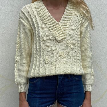Vintage Popcorn Sweater / cream Knit wear / V Neck Knit Sweater / Slouchy 1980's Floral Sweater / 1970's Cream sweater 
