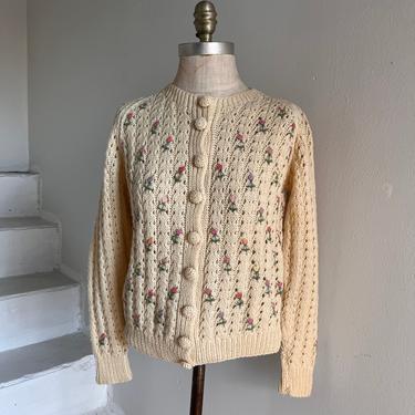 1940s Hand Knit British Embroidered Cardigan Sweater M/L Vintage 