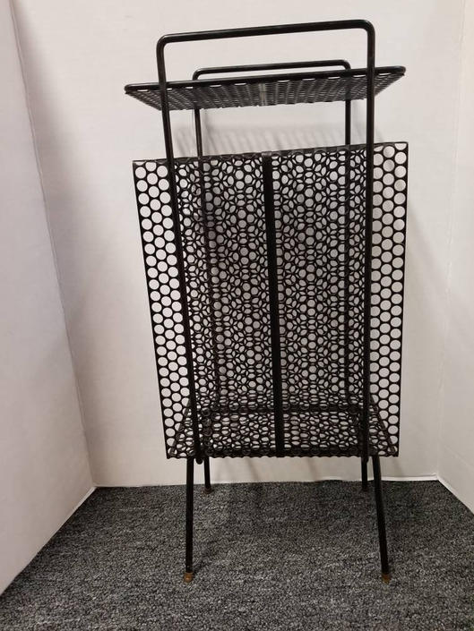 Mid Century Modern Wire End table/magazine rack MOB Vintage