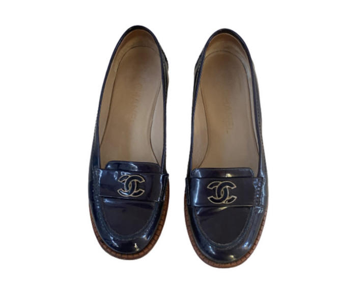 Vintage 90s CHANEL CC Logo Navy Patent Leather Loafers Flats, Moonstone  Vintage