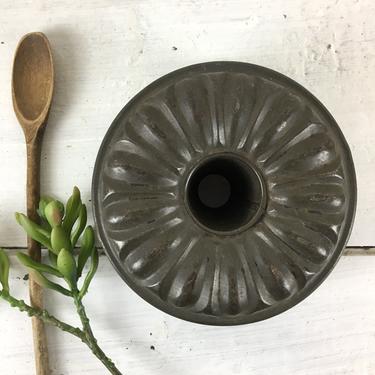 Tinned steel swirl sides tube cake pan - vintage baking pan