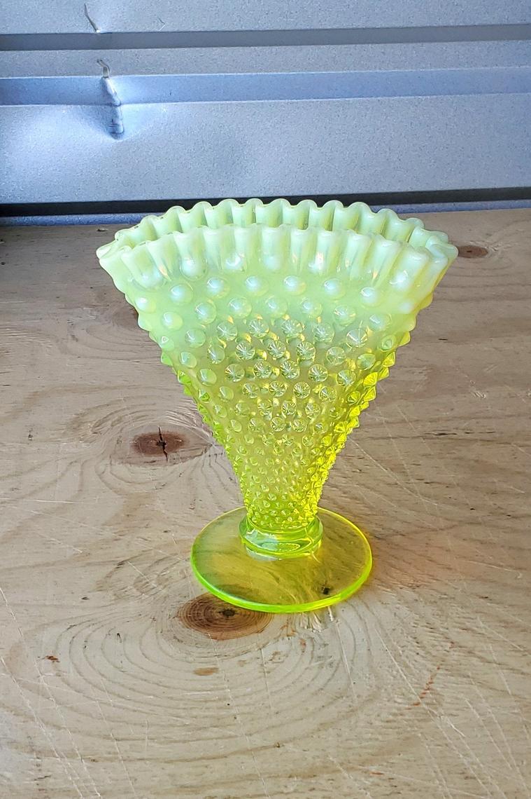 Vintage Fenton Glass Topaz discount Opalescent Hobnail Vaseline Glass Large Fan Vase 8