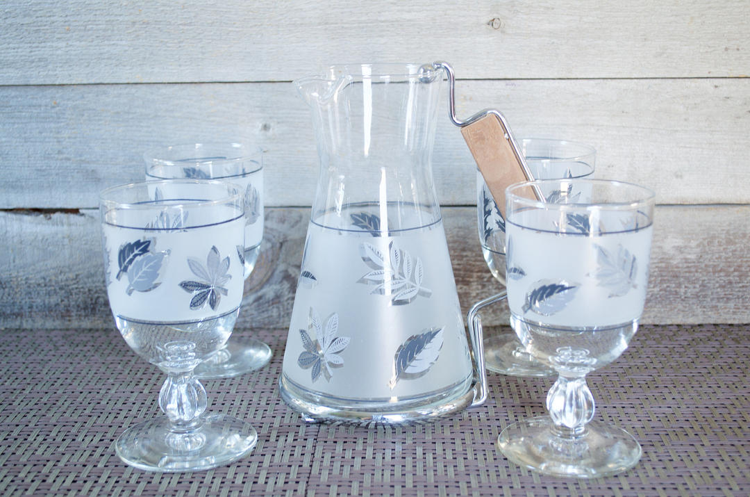 Libbey Silver Leaf Frosted Pitcher Wood Handle, Glasses Set, Vintage