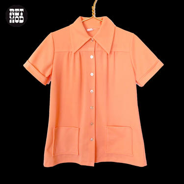 Sweet Vintage 60s 70s Peach Short Sleeve Collared Shirt with Pockets &amp; Dagger Collar 
