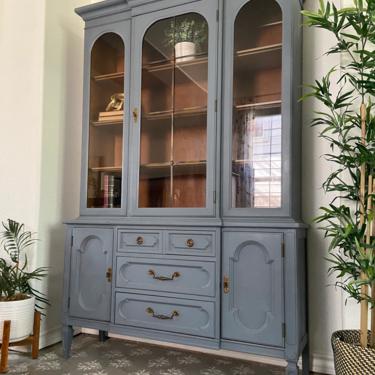 Thomasville impressions deals china cabinet