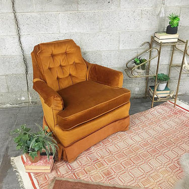 LOCAL PICKUP ONLY Vintage Lounge Chair Retro 1970s Orange Velvet + Tufted back + Low Seated + Removable Cushion Lounge Chair for Living Room 