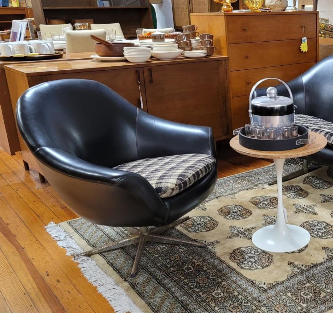 Overman pod chair hotsell