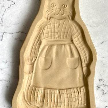 Vintage Mrs Cat Brown Bag Cookie Art 1988, Antique Craft Cat Cookie Mold 1988 by LeChalet