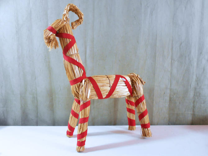 Small Straw Goat, Traditional Swedish Straw Goat, Christmas Straw Goat,  Holiday Decor, Scandinavian Christmas Decor, Julbock, Jul Goat 