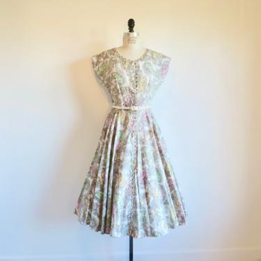 Vintage 1950's Novelty Floral Print Cotton Fit and Flare Day Dress Full Skirt Rockabilly Swing Retro Spring Summer Kenrose 31" Waist Medium 