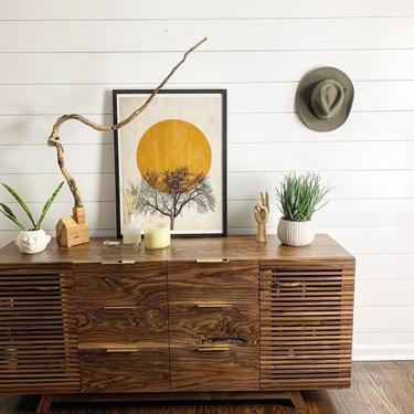 Bar cabinet, dresser, liquor cabinet, wine cabinet, credenza, sideboard 