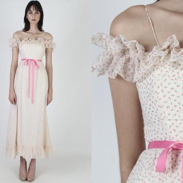 White Calico Rose Bohemian Dress / Tiny Pink Florals / Womens 70s Summer Night Party Dress / Long Full Skirt Prairie Maxi Dress 