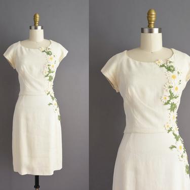 vintage 1950s dress | Beautiful White Linen Daisy Cocktail Party Wiggle Dress | Medium | 50s vintage dress 