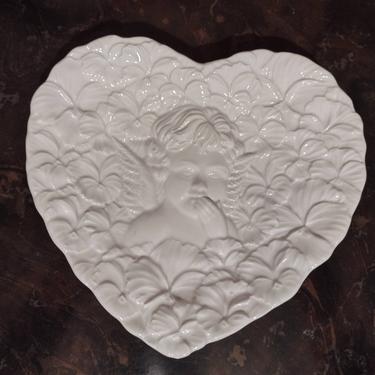 Vintage 1990s Hand Painted Ceramic Cherub Floral Heart Plate Made in Italy 8" 