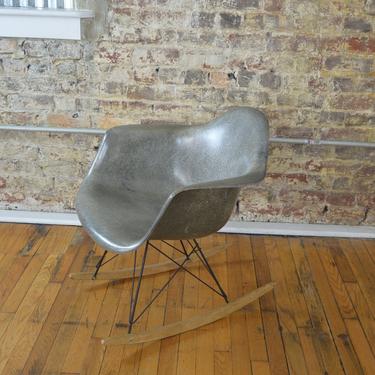 Charles & Ray Eames for Herman Miller Mid Century Modern Rocking Chair 