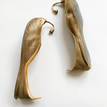 1960s Gold Lamé Curled Toe Slippers 