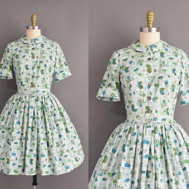 vintage 1950s dress | Adorable Novelty Fruit Print Short Sleeve Full Skirt Cotton Shirt Dress | Medium | 50s vintage dress 