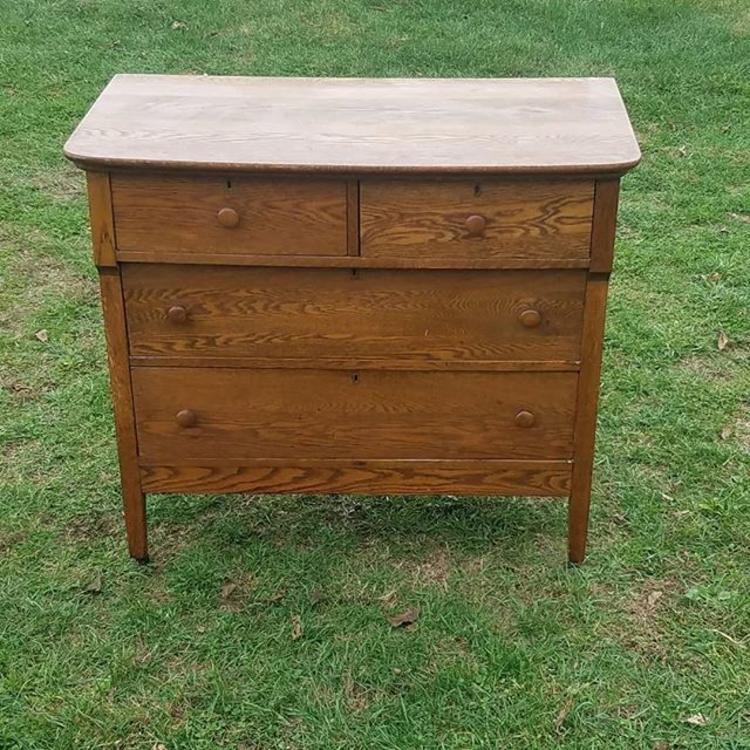                   Early 20th Century Oak 4 Drawer Dresser