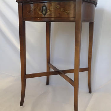 Free and Insured Shipping Within US - Vintage Imperial Grand Rapids Brand Table Hand Painted Stand 