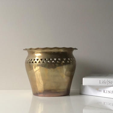 Vintage Brass Planter with Heart Detail Fluted Rim, Brass Planter Medium Size, Brass Plant Holder 