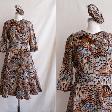 Vintage 50s Feather Print Dress with Matching Hat/ 1950s Bird Novelty Print Quarter Sleeve Fit and Flare Party Dress/ Size Medium 28 
