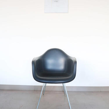 Black Naugahyde LAX Chair By Charles &amp; Ray Eames For Herman Miller 