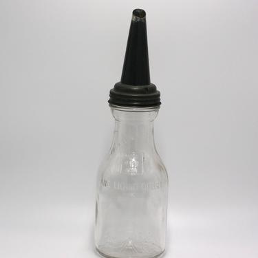vintage durraglas motor oil bottle with the master spout 