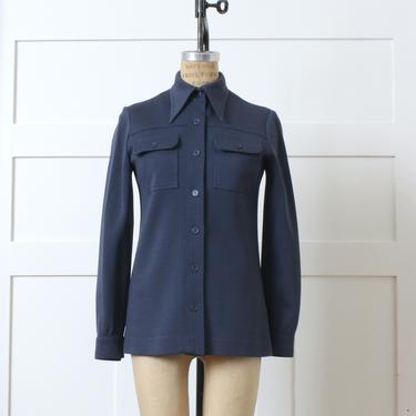 designer vintage 1970s wool shirt • Jones of New York dark gray long sleeve knit button front top 