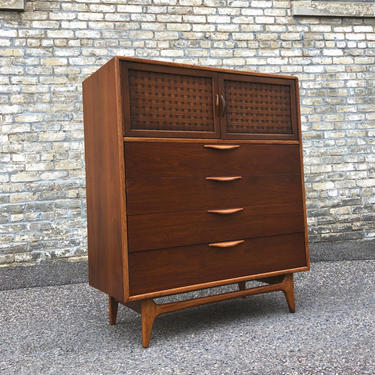 Lane &#8216;perception&#8217; Gent&#8217;s Chest Of Drawers 