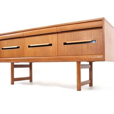 Mid century Dresser/vanity  6-Drawer 